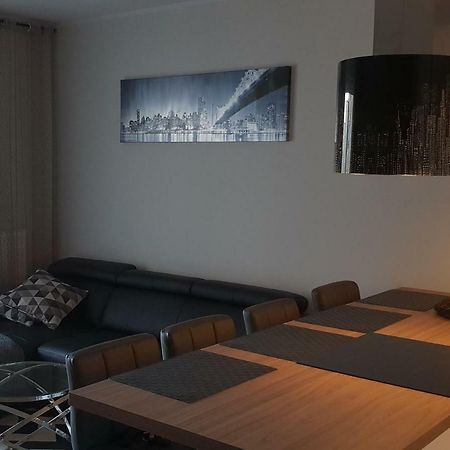 Apartament New York Różana 19 Poznan Bagian luar foto