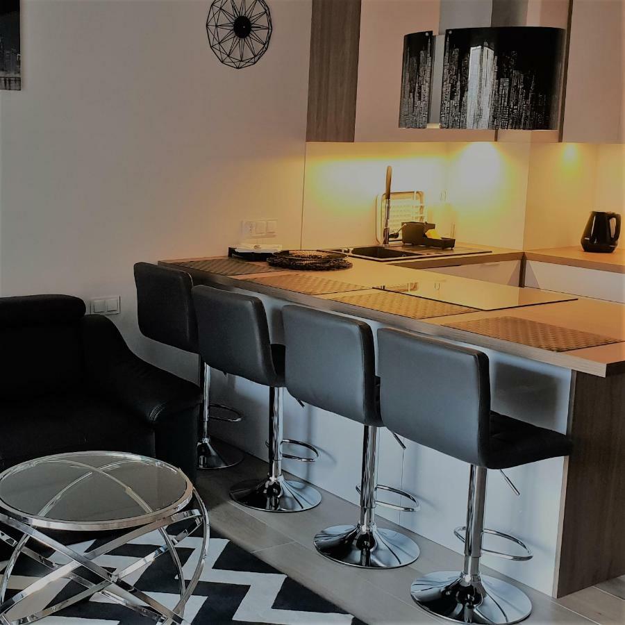 Apartament New York Różana 19 Poznan Bagian luar foto